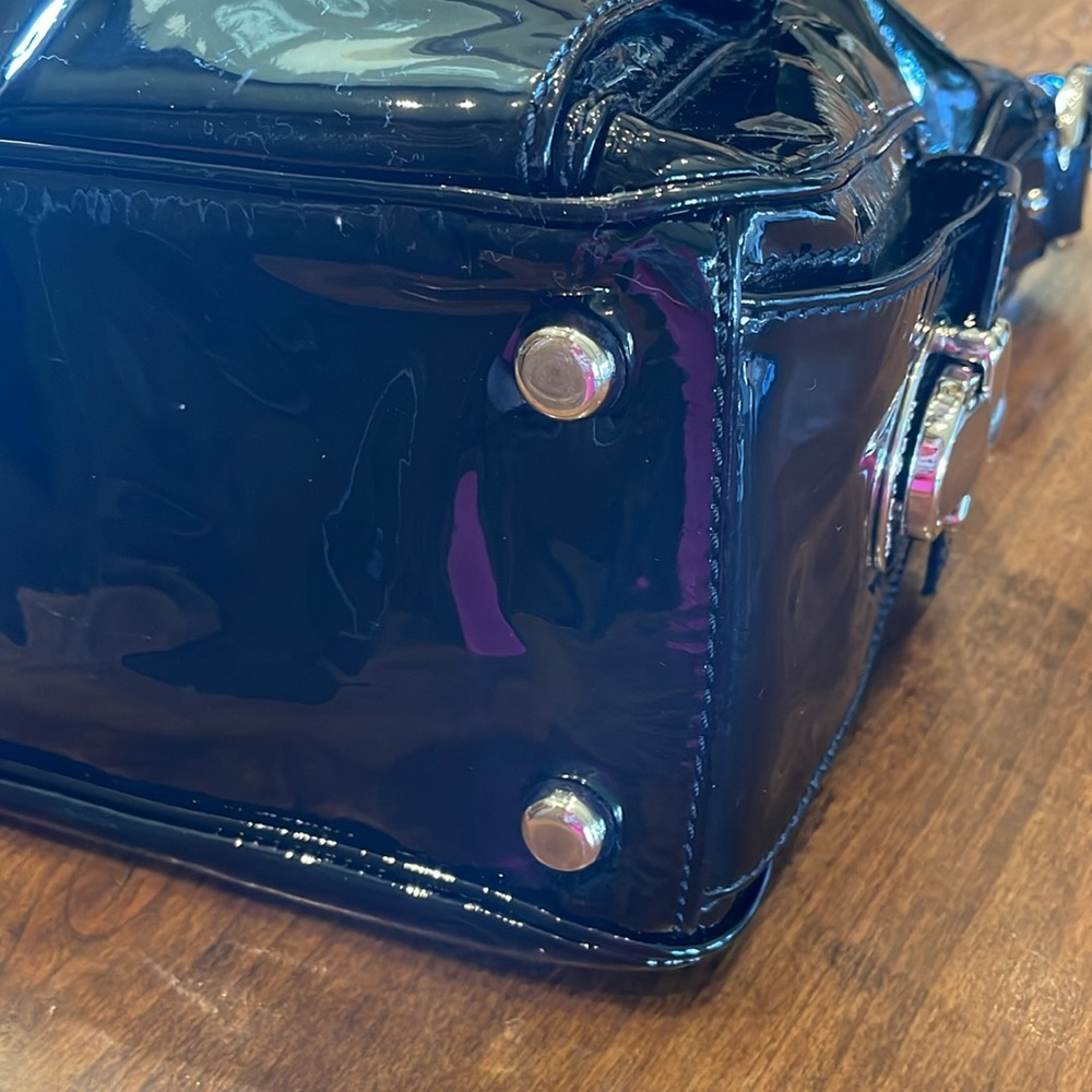 MARC JACOBS Black Patent Multi Pocket Bag Hobe - Picture 4 of 12